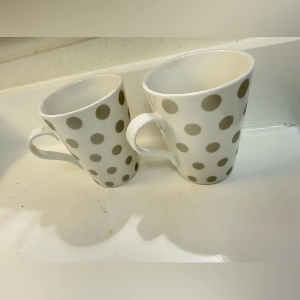 Crate & Barrel polka dot ceramic tall coffee cup mug set of two